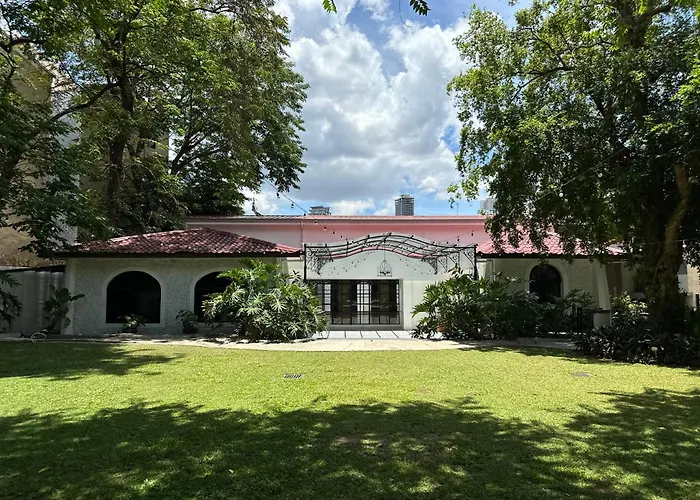 Miranamin Nest Banaba - Garden View In Historic - Bathtub, Luxury Indoor Plunge Pool, Guest Kitchen, Self-service Breakfast, Rooftop, Pet-friendly *