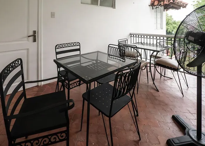 Apartment Miranamin Nest Banaba - Garden View In Historic - Bathtub, Luxury Indoor Plunge Pool, Guest Kitchen, Self-service Breakfast, Rooftop, Pet-friendly *