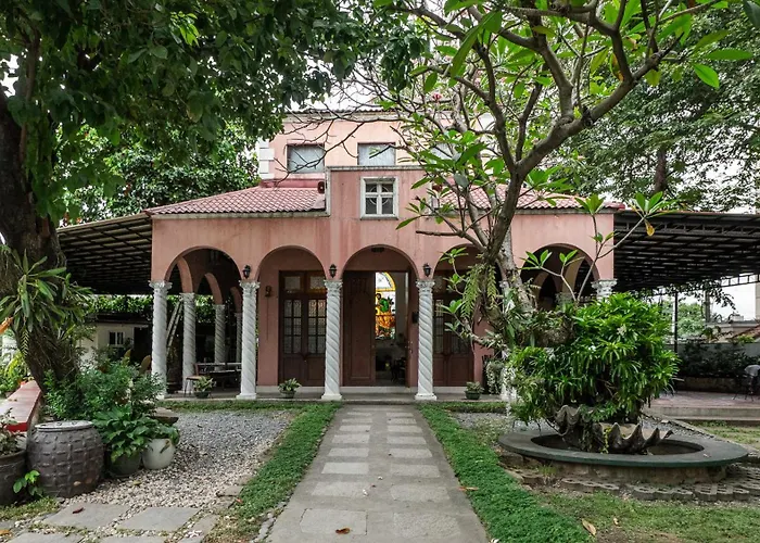 Miranamin Nest Banaba - Garden View In Historic - Bathtub, Luxury Indoor Plunge Pool, Guest Kitchen, Self-service Breakfast, Rooftop, Pet-friendly